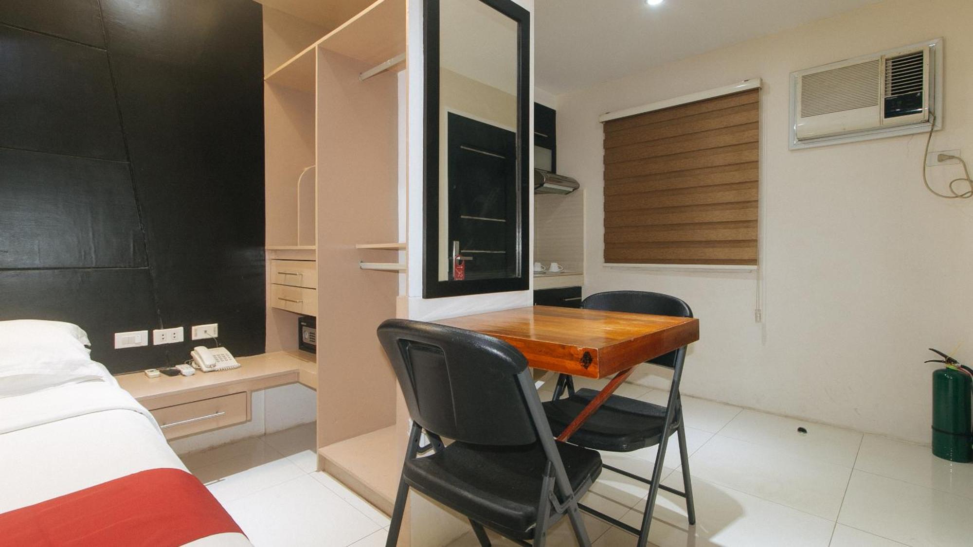 Reddoorz At Grand Apartelle Hernan Cortes Cebu Dış mekan fotoğraf