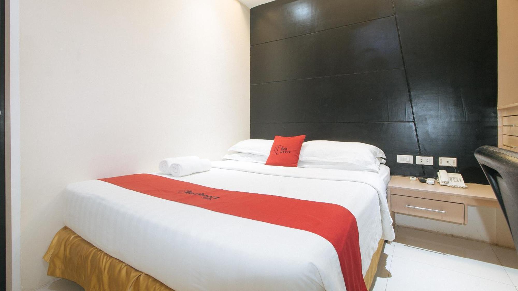 Reddoorz At Grand Apartelle Hernan Cortes Cebu Dış mekan fotoğraf